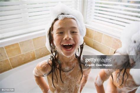 dad and daughter shower|Is it okay for a 14 year old girl to take showers with her father ...